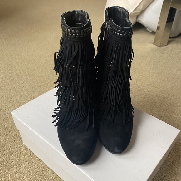 Sam Edelman Kaleb Fringe Suede Boots. Size 5. - Picture 6 of 15